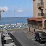 Apartment Central, Spacious With Sea Views St. Paul's Bay