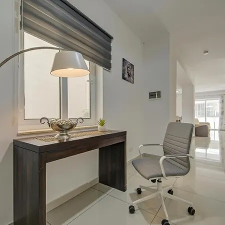 Central, Spacious With Sea Views St. Paul's Bay