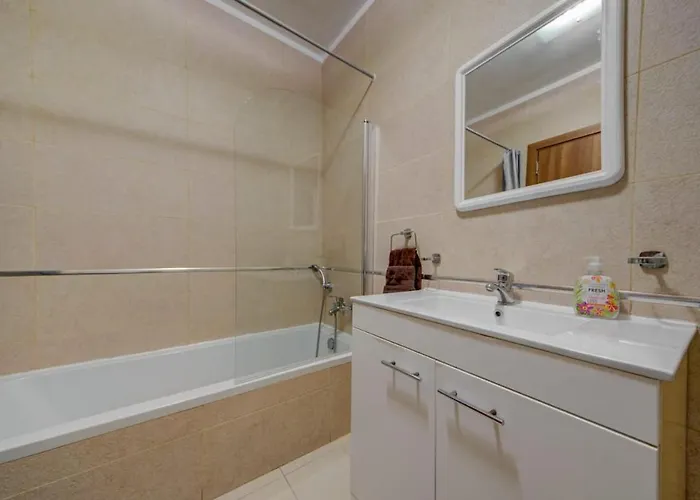 Central, Spacious With Sea Views St. Paul's Bay