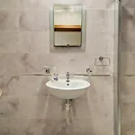 Central, Spacious With Sea Views * セント・ポールズ・ベイ