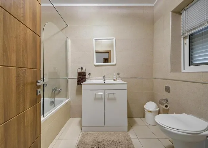 Central, Spacious With Sea Views * St. Paul's Bay